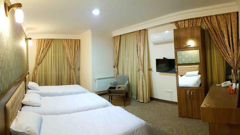 اتاق سه تخته 1 هتل آزادی خرم‌آباد